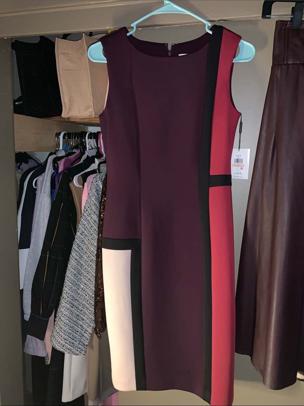 Calvin Klein Colorblock Sleeveless Shift Dress in Burgundy, Red and Cream